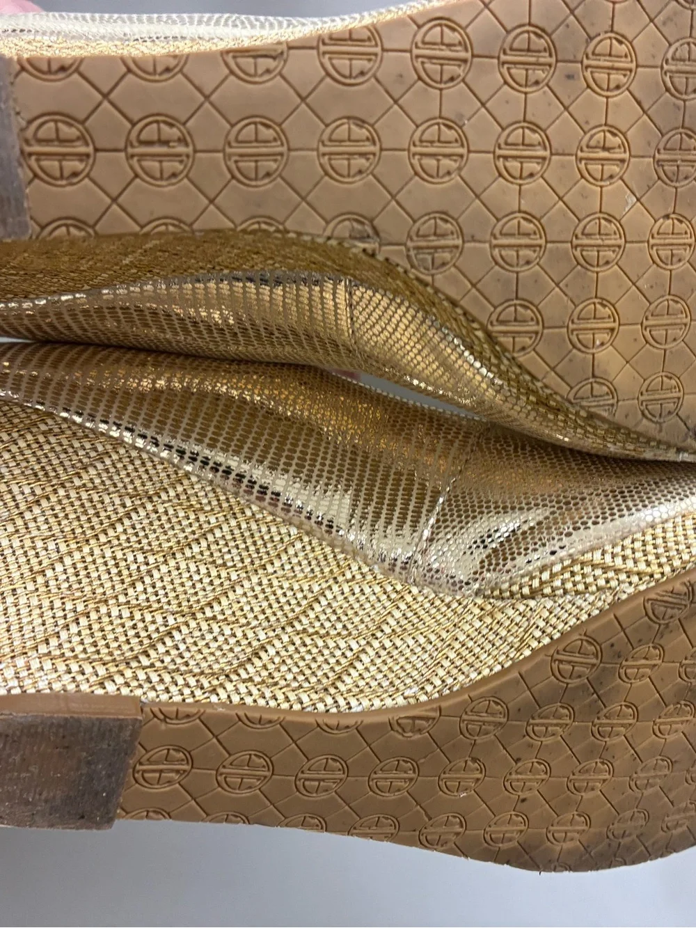 Lilly Pulitzer Gold Leather Wedge Shoes Pumps Women’s Size 8